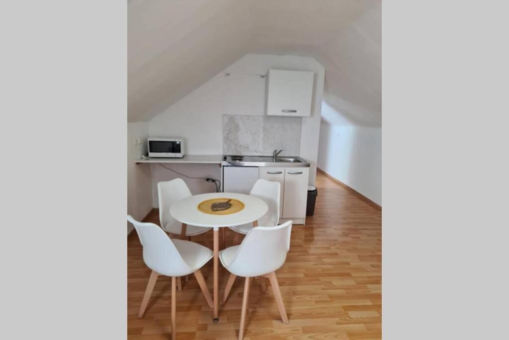 Au Petit Ravel Loft Cosy Au Coeur De La Nature Διαμέρισμα Bernissart Εξωτερικό φωτογραφία